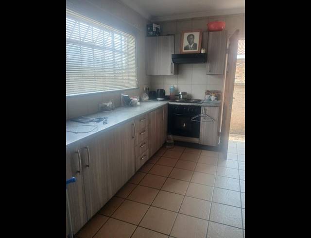 3 BEDROOM TOWNHOUSE FOR SALE IN WESTERGLOOR